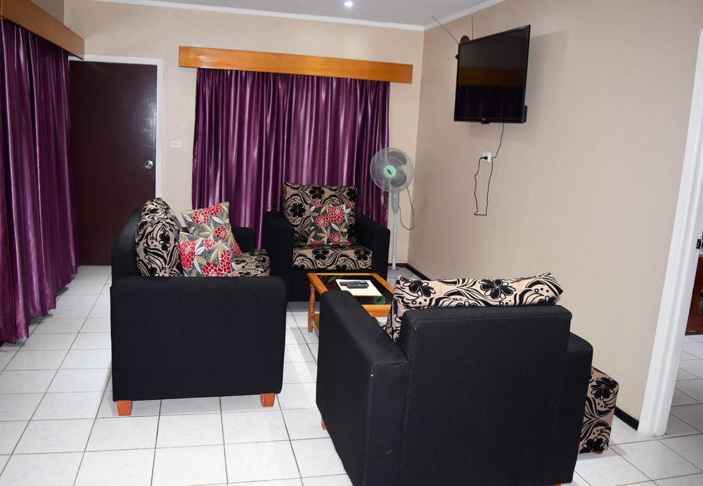 อัล-มินฮาจ เซอร์วิซ อพาร์ตเมนต์ Apartment นาดี ภายนอก รูปภาพ