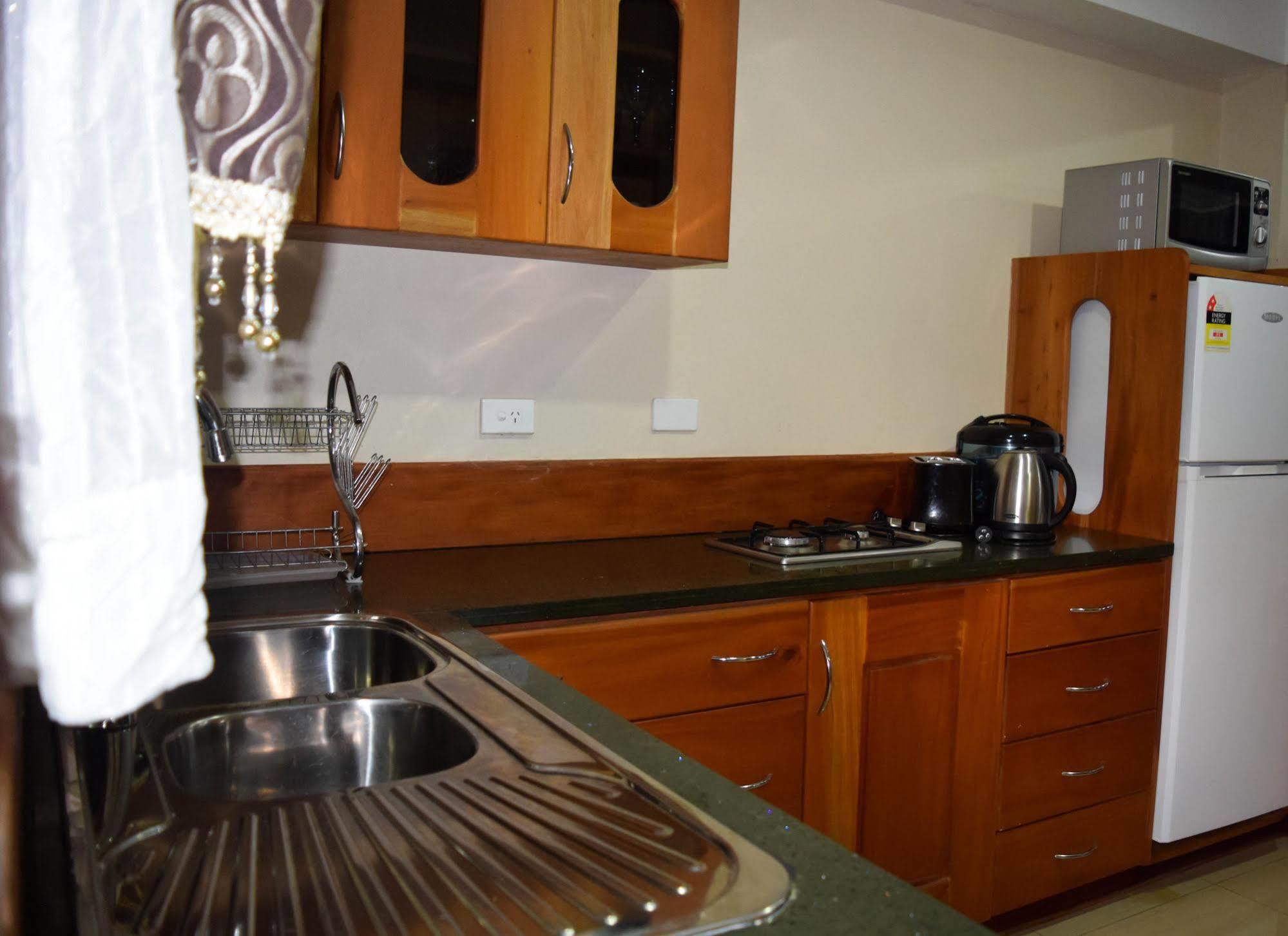 อัล-มินฮาจ เซอร์วิซ อพาร์ตเมนต์ Apartment นาดี ภายนอก รูปภาพ