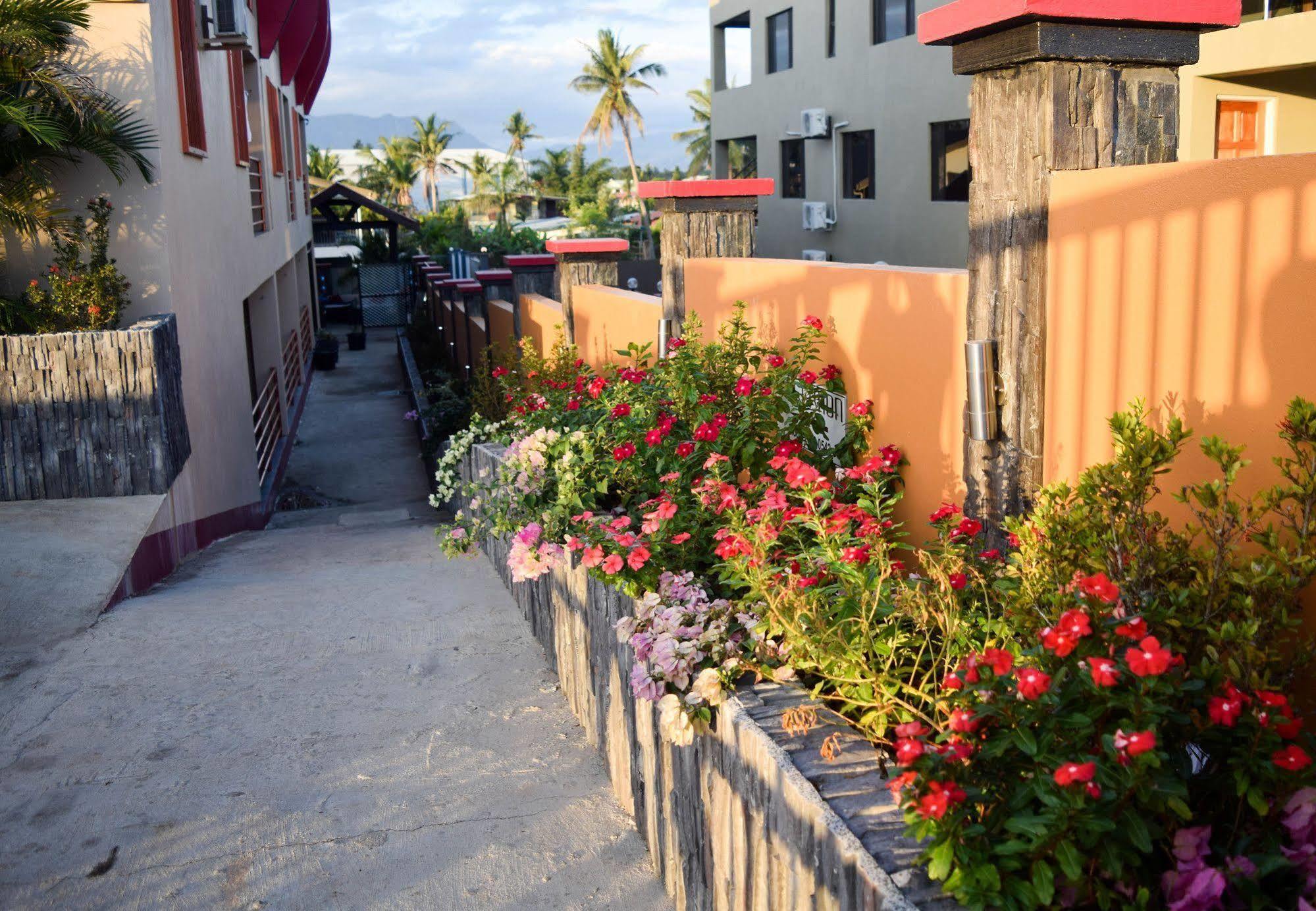 อัล-มินฮาจ เซอร์วิซ อพาร์ตเมนต์ Apartment นาดี ภายนอก รูปภาพ