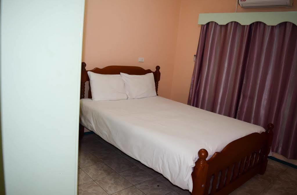 อัล-มินฮาจ เซอร์วิซ อพาร์ตเมนต์ Apartment นาดี ภายนอก รูปภาพ